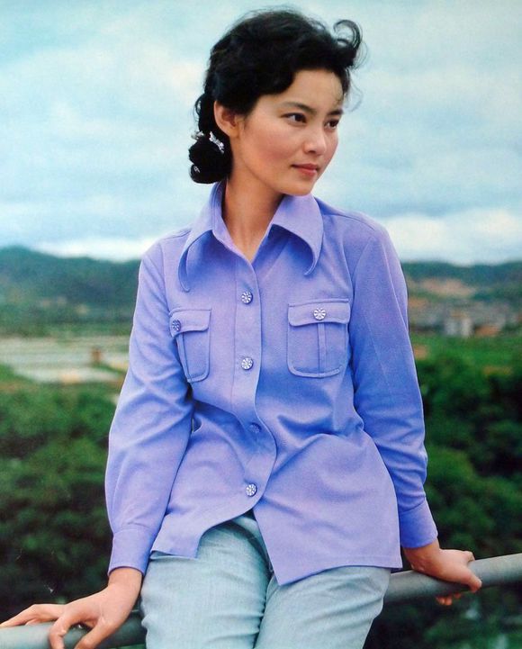 80年代女影星潘虹,罕见老照片,首位登上《时代周刊》的华人艺人