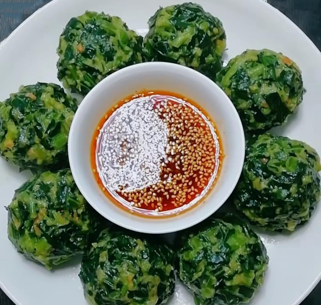 清蒸素菠菜团子忆苦思甜满满小时候童年的回忆味道