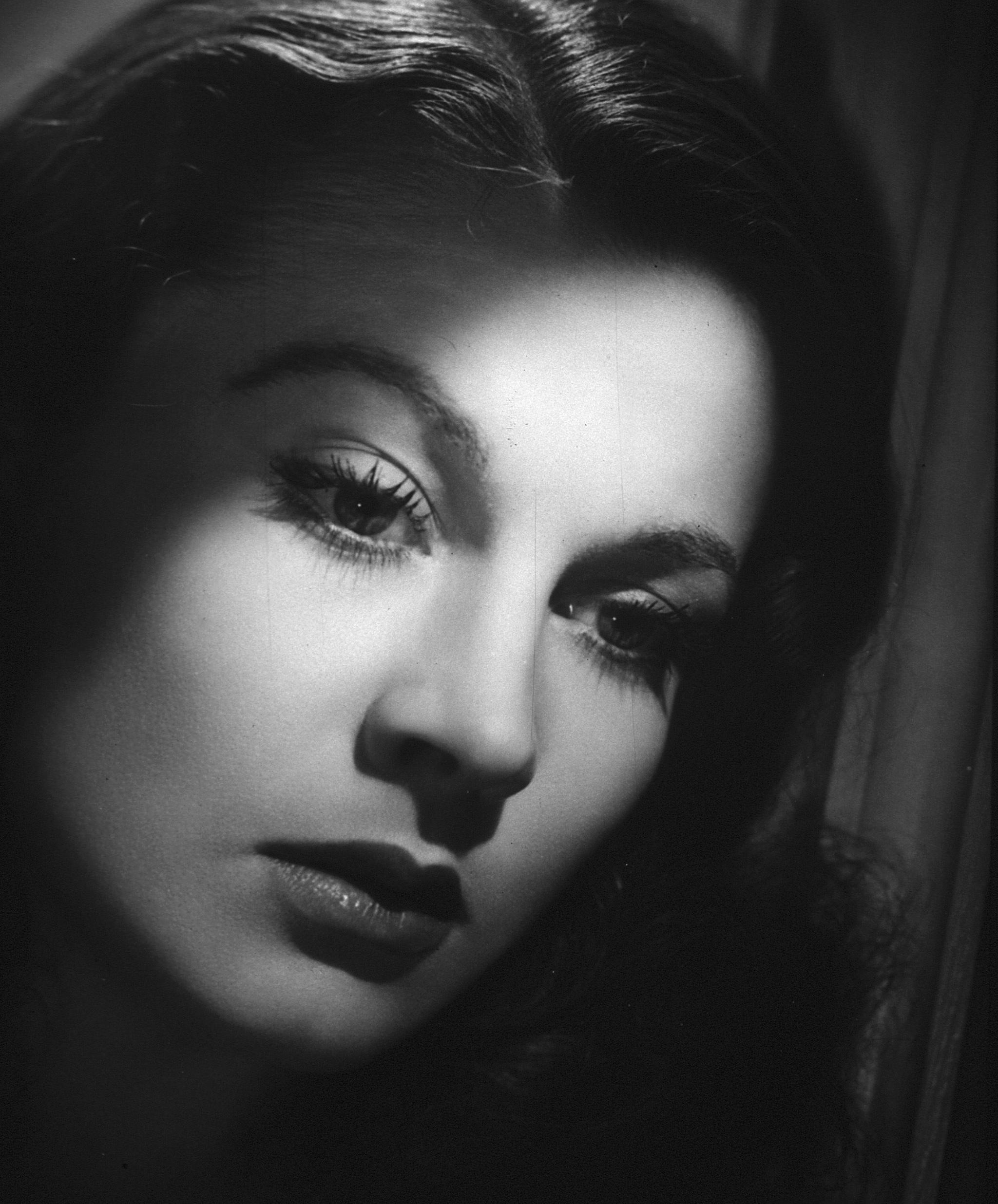 一组魂断蓝桥珍藏剧照费雯丽太美了