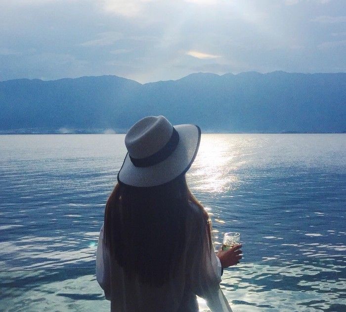 最美女生头像:幸有微吟可相狎,不须檀板共金樽_高清图集_新浪网