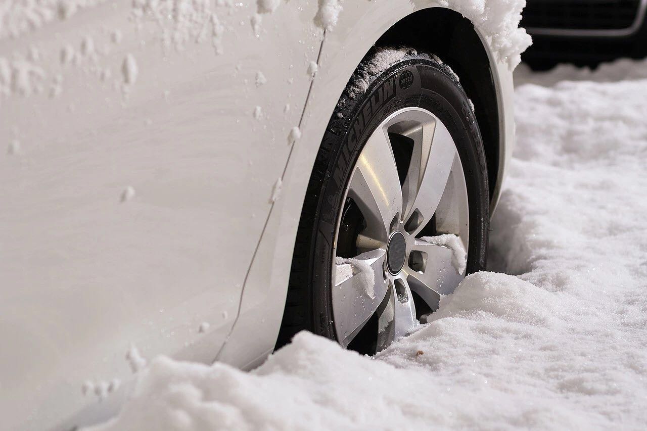 【汽车指南】冬季汽车保养的一些小常识,好好收藏