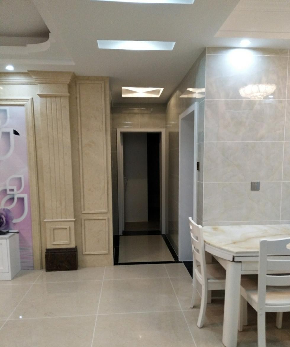 老公花了25w装修新房, 瓷砖上墙很有档次, 电视墙很喜欢, 晒晒!