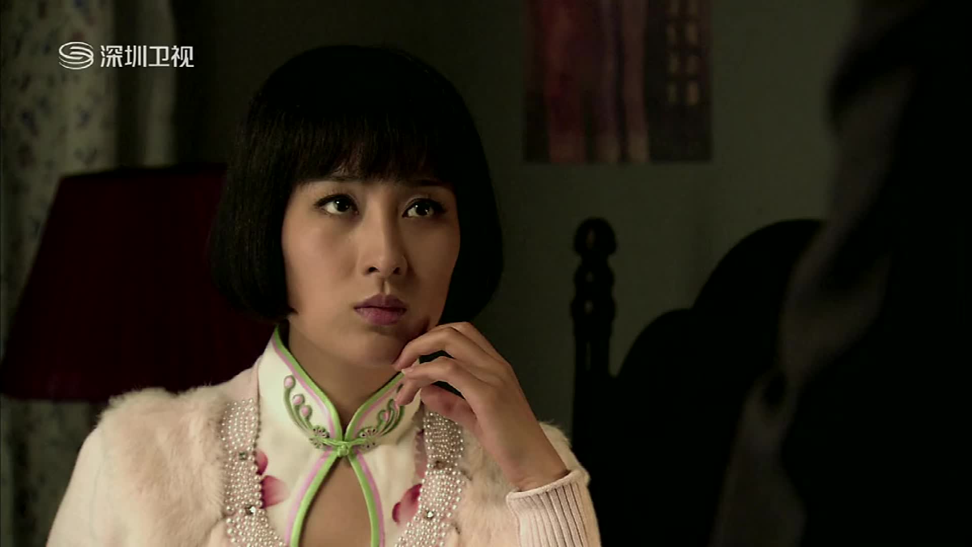 女子原来不愿意做美人计的女主角 现在奋不顾身 觉得可刺激了