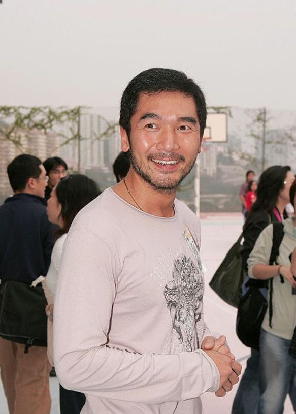 方中信留着不同造型胡须的照片你看过吗张张帅到爆炸