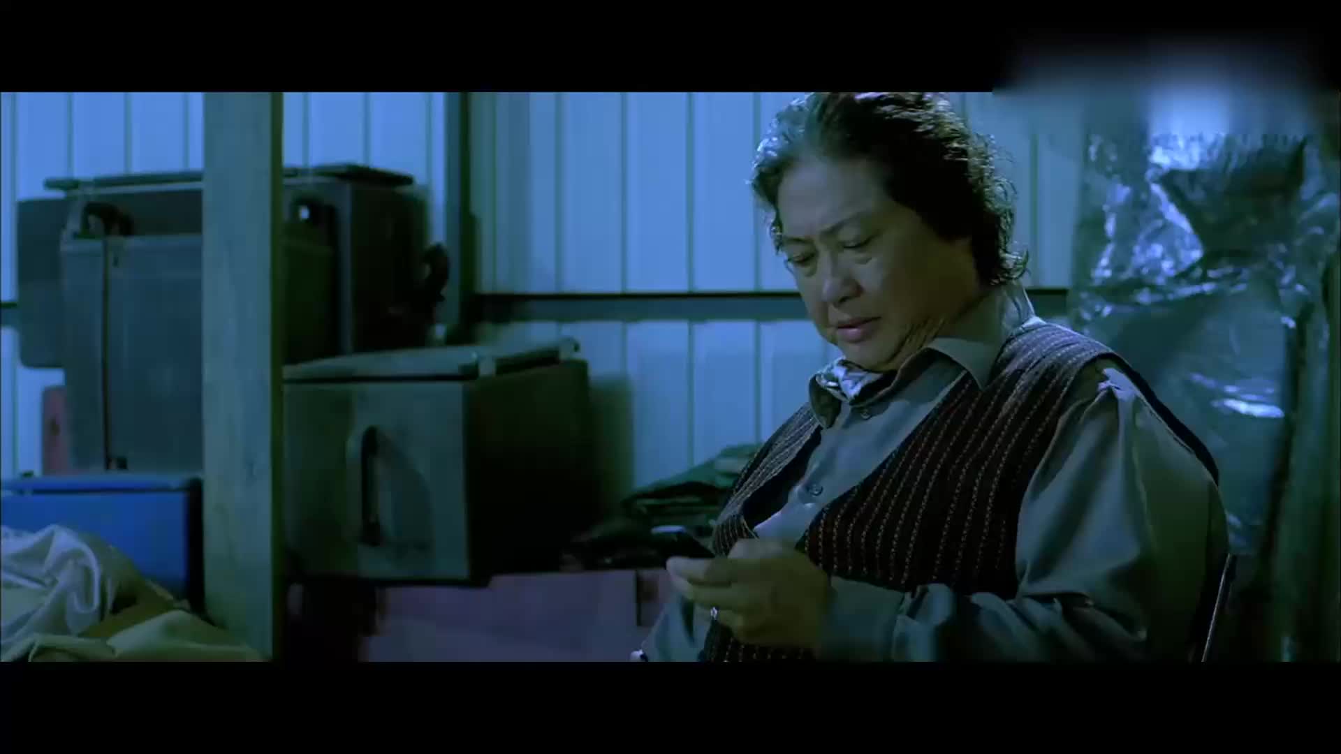 向佐教向太学武功对付向文强,两人有说有笑,太