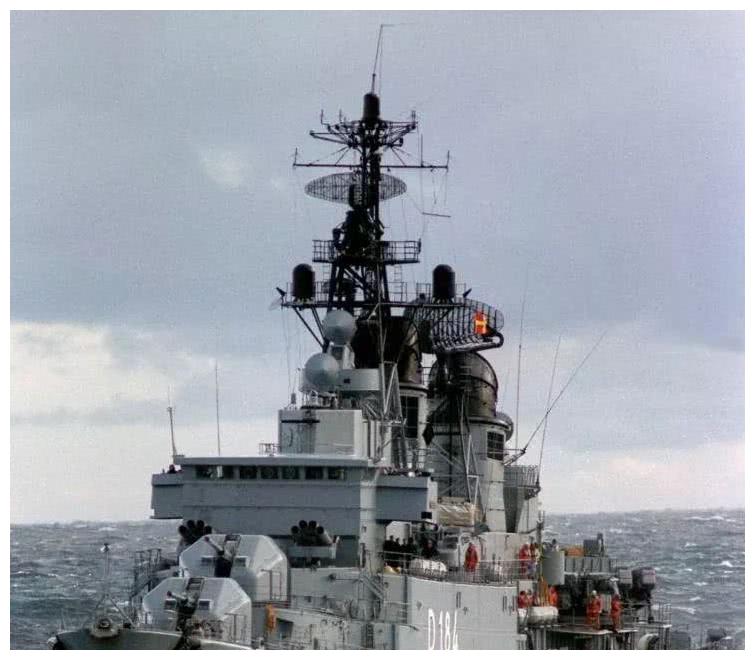 二战后德国自行设计建造的唯一驱逐舰汉堡级驱逐舰