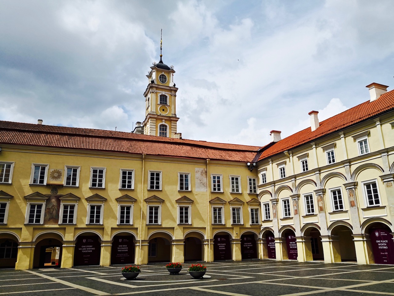 东欧最古学府维尔纽斯大学,比莫斯科大学更久远