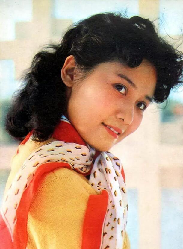1980年代女影星张力维罕见剧照老照片曾获金鸡奖最佳女配角奖