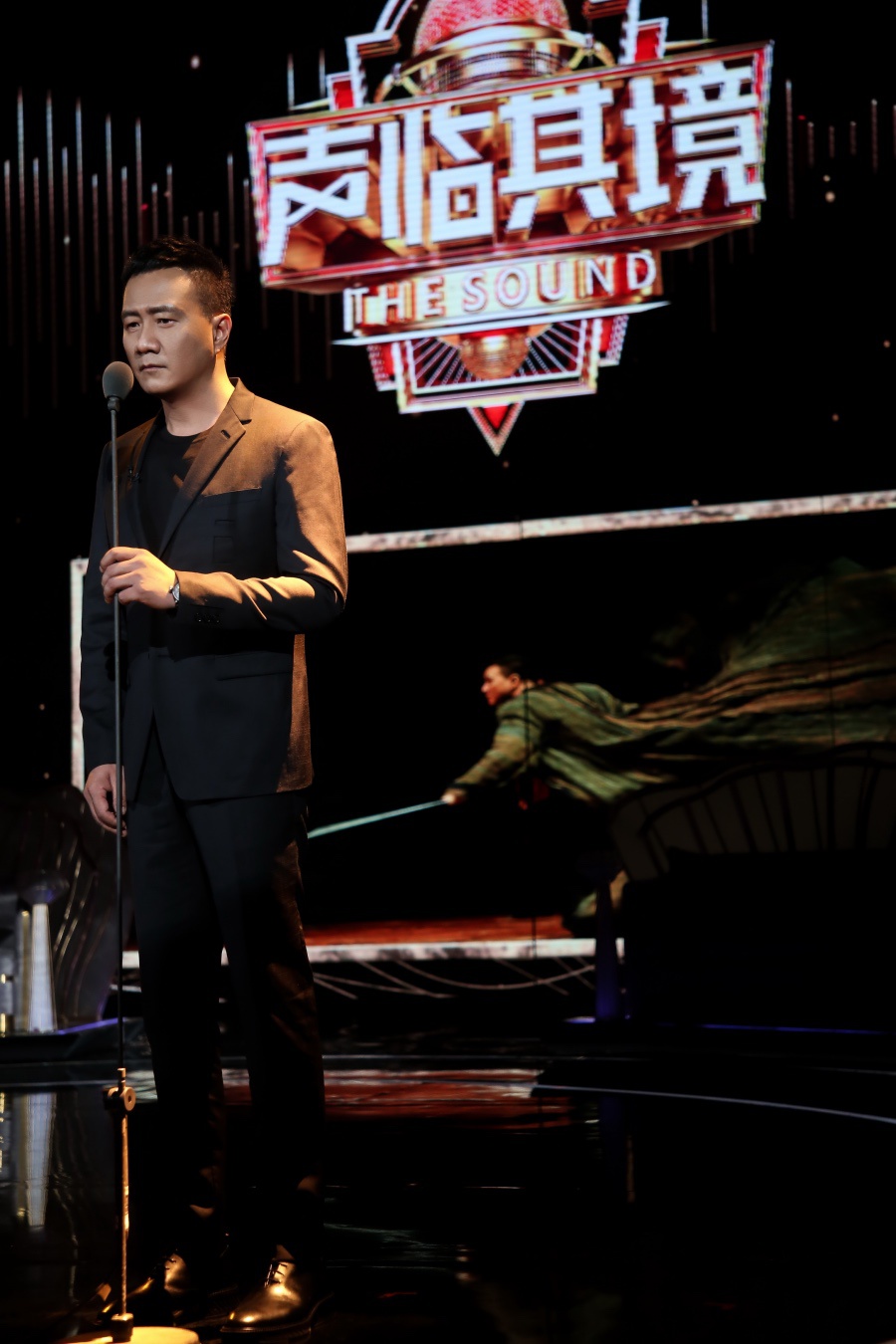 胡军表演作为首席声咖,胡军有着多年的话剧舞台表演经验,同时众多影视