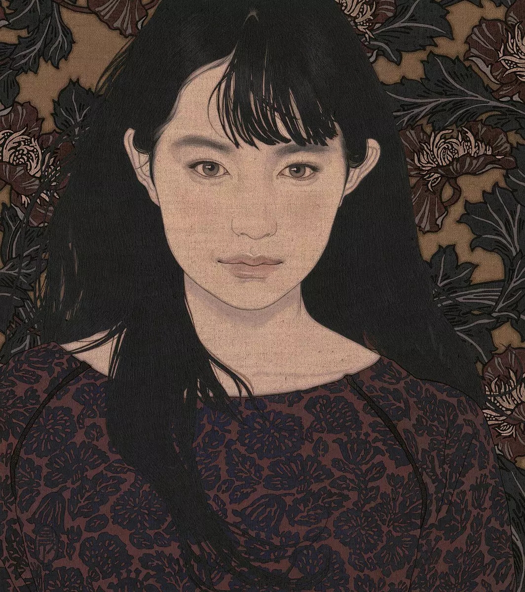 池永康晟在自染的粗麻画布上以胶彩绘制的美人画
