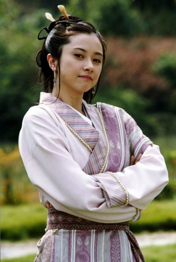 80年代女影星何美钿罕见剧照老照片因少年英雄方世玉而走红