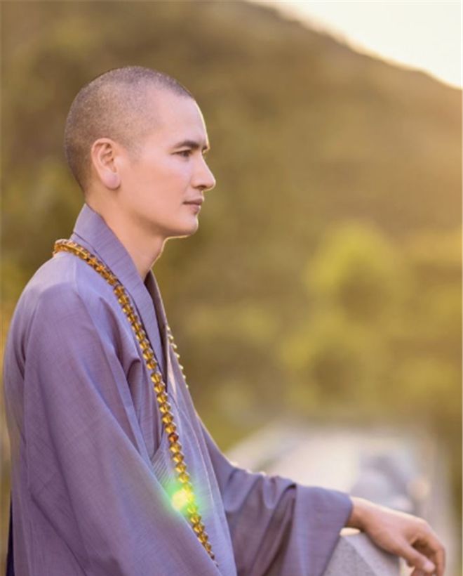 中国最帅和尚带旺了寺里的香火难道只因为长得帅吗