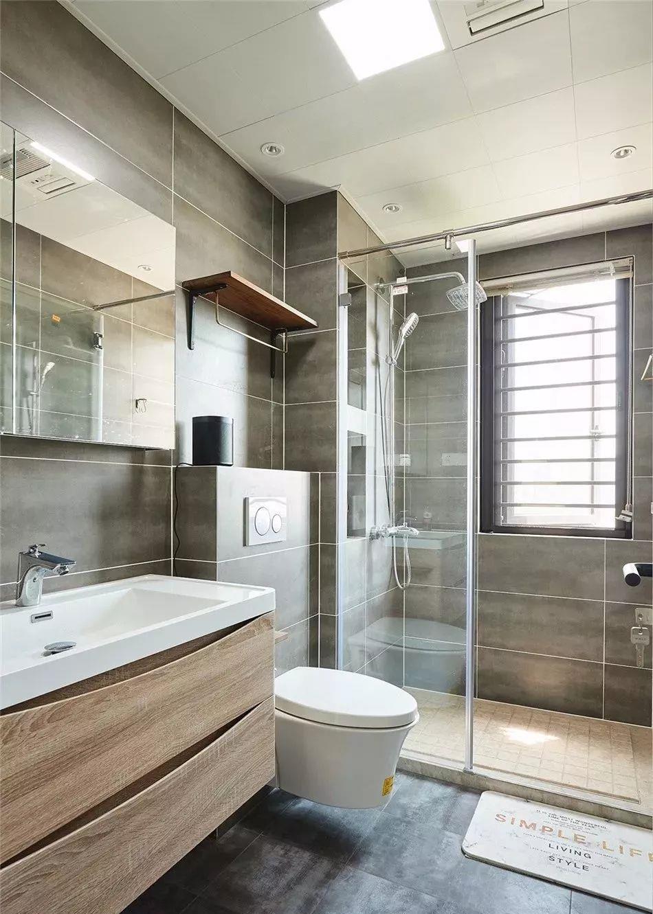 卫生间不管大还是小,这样装一个淋浴房,洗澡都更舒服了!