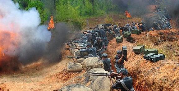 敌人重兵围攻,他却忙着给部下升官,每人升两级,结果歼敌3万多