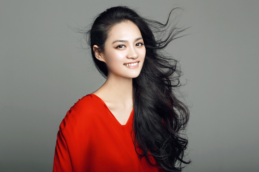 美图分享:长发美女覃文静,优雅迷人写真图集