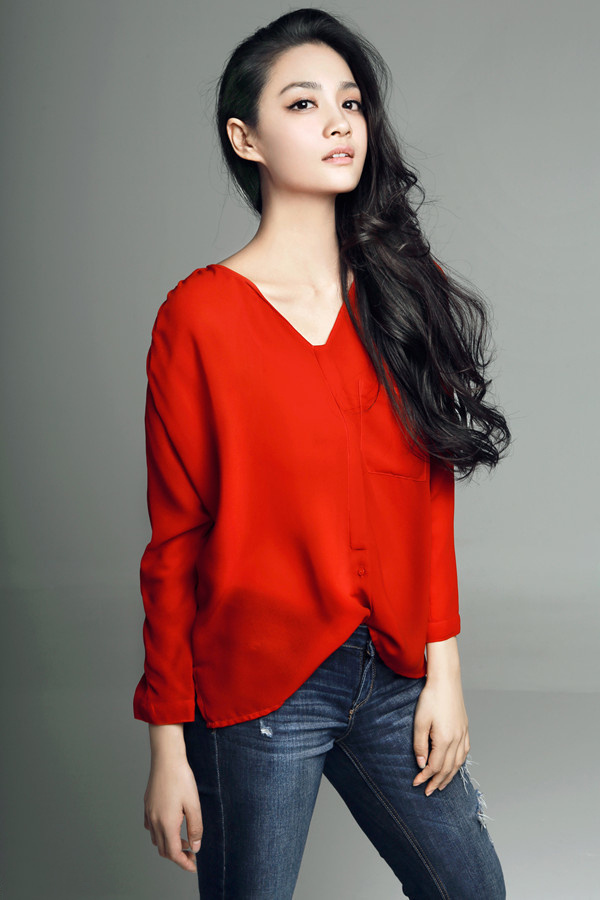 美图分享:长发美女覃文静,优雅迷人写真图集