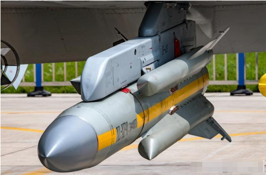 最高速度3马赫,最大射程200公里,抗干扰能力极强的反舰导弹