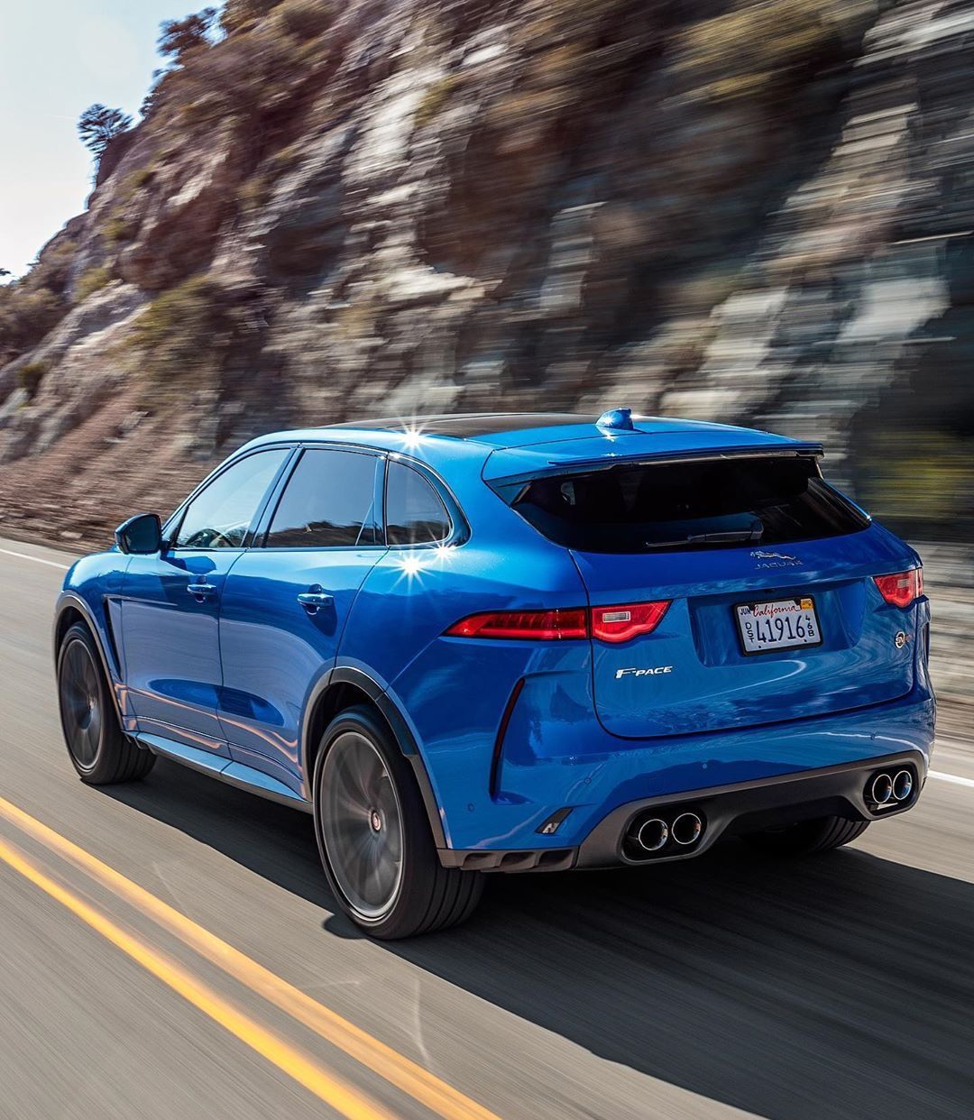 捷豹f-pace svr,500多匹马力的运动绅士