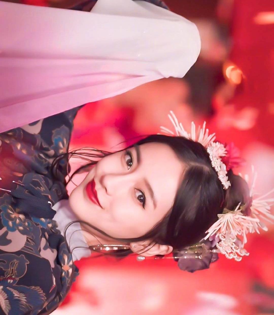 baby中国风造型:浓颜红唇撩人 水袖翩然舞动_高清图集_新浪网