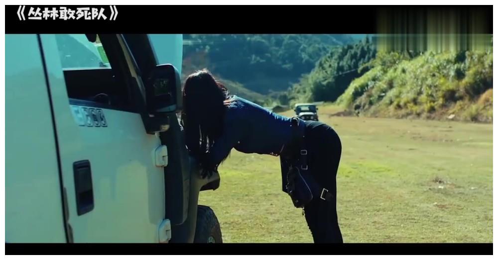 《刺激战场》真人版，女玩家利用“美人计”，团灭了敌人！