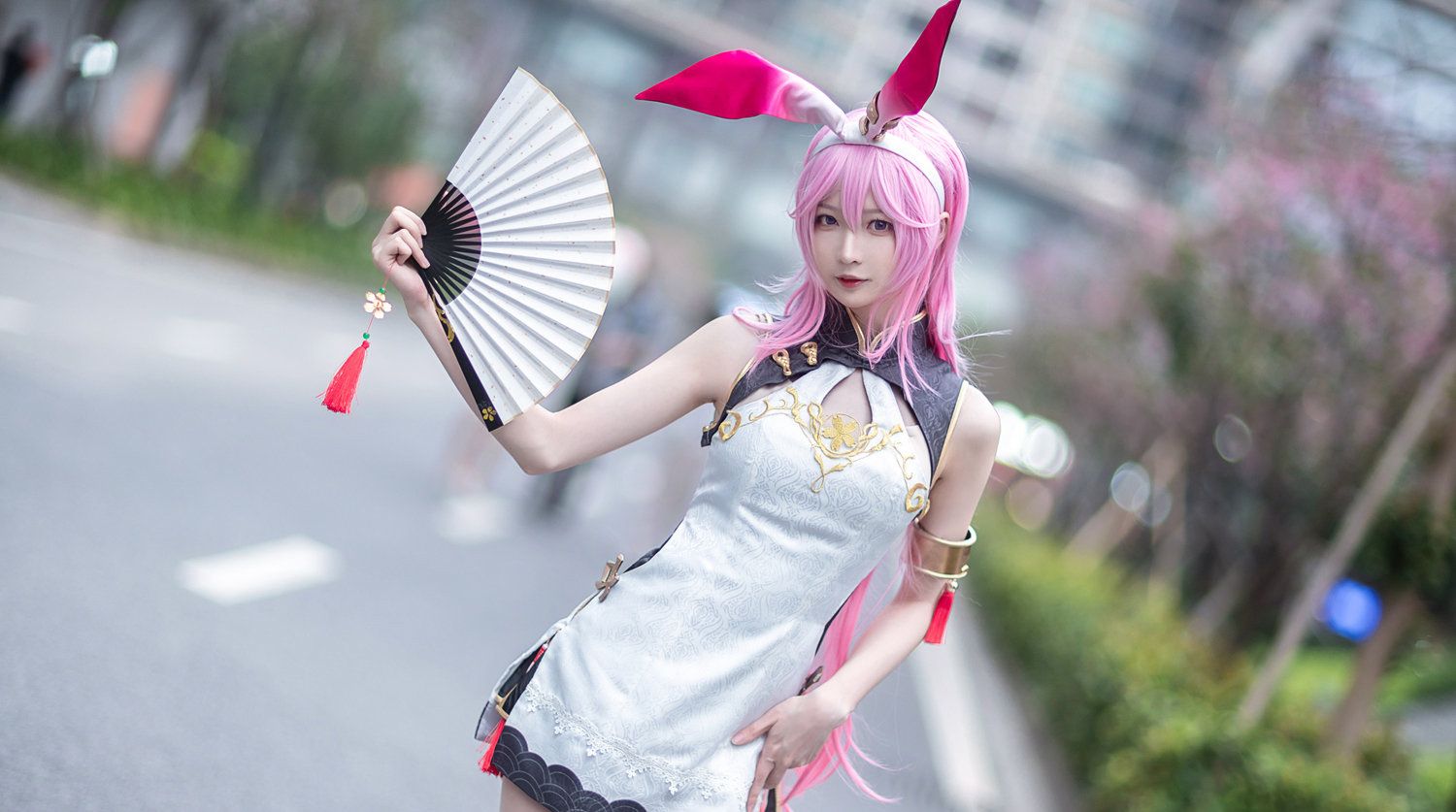 长腿妹子cos崩坏学园旗袍装八重樱真是颜值相当高的作品