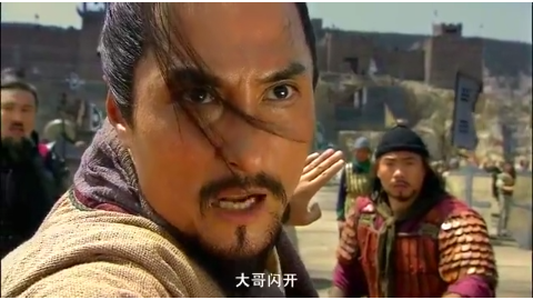 新水浒:为招安大计救高俅, 宋江舍命阻林冲, 一声大哥叫的太无奈