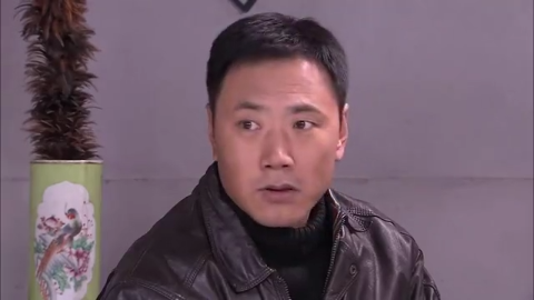 二叔:尔夏得知二叔病重, 拿出自己得的奖学金给尔志强治病