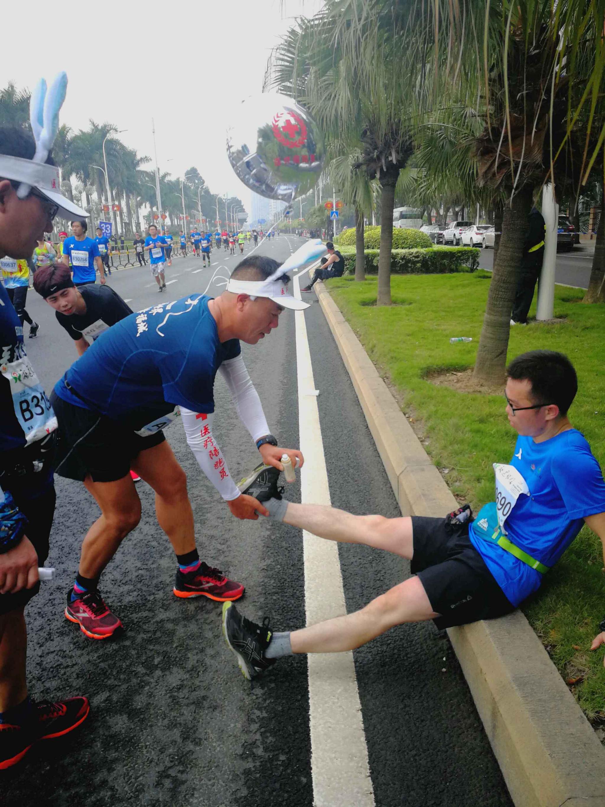 宜准携手官方医疗陪跑员精彩亮相"福马" ——做专业运动心率表助力跑