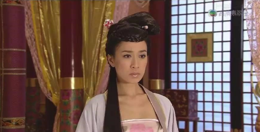 私自盗走了师父的捆仙绳,下山辅佐邓九公讨伐西岐