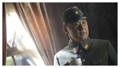 身价过亿不弃结发妻,有干女儿却无风流史,成龙都为他点赞|穆麒同|于