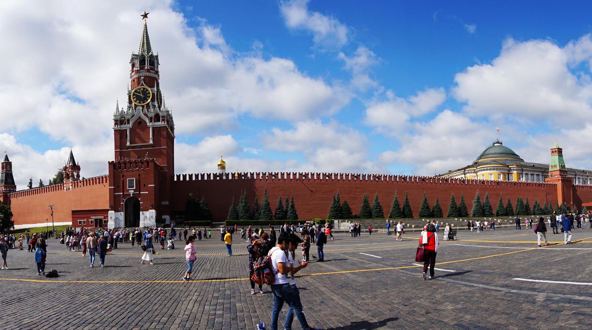 红场是俄罗斯首都莫斯科市中心的著名广场,位于莫斯科市中心,西南与