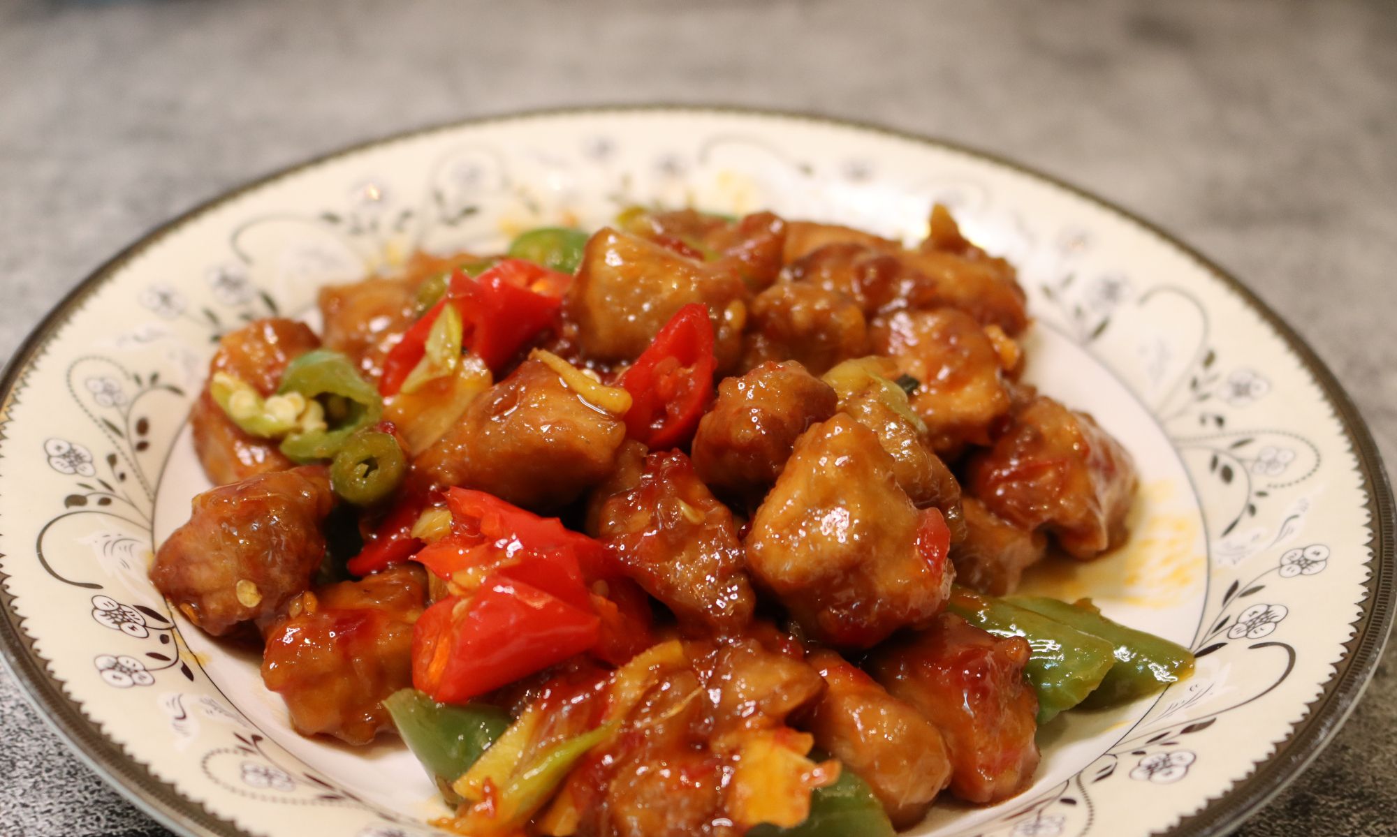 香辣里脊肉,酥香爽口,很下饭,喜欢记得收藏_高清图集_新浪网