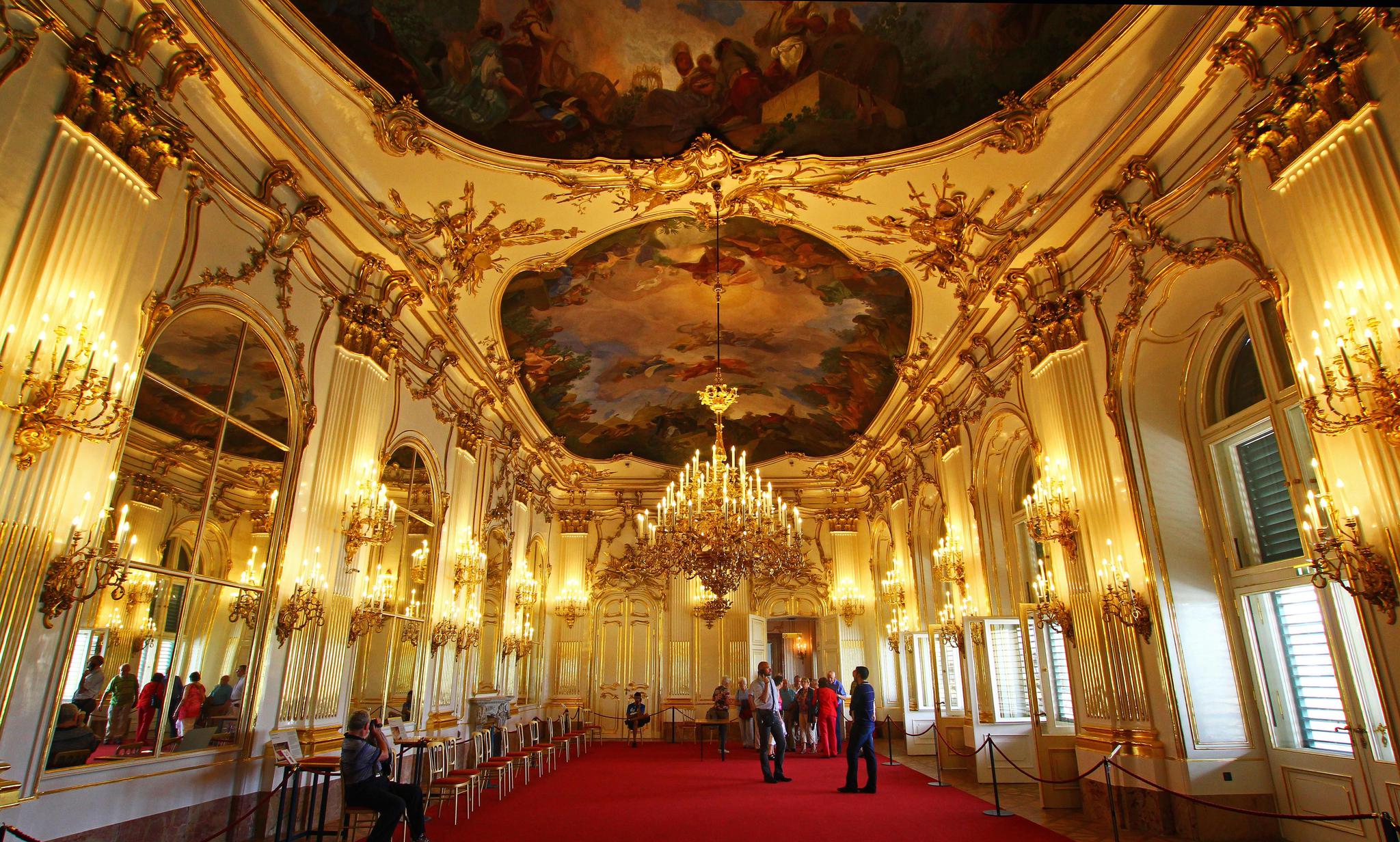 美泉宫,坐落在维也纳西南部的巴洛克艺术建筑,你去过了吗