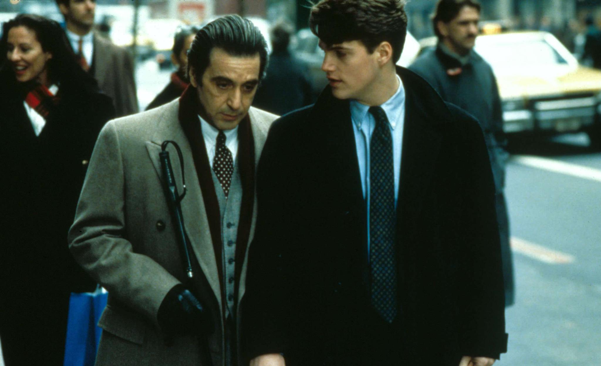 一组闻香识女人的珍藏剧照推荐探戈女孩的五官太精致了