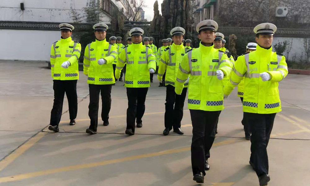 济宁金乡县公安局交警大队开展交通手势培训提高执勤执法水平