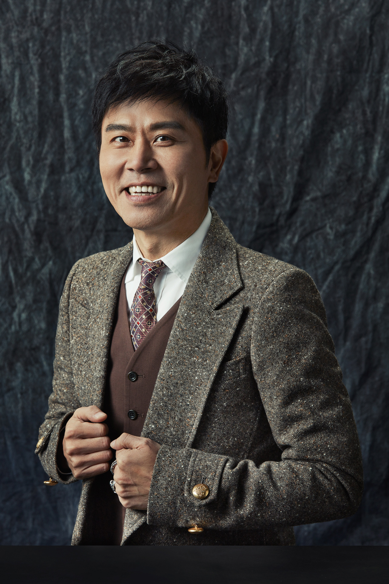 伍思凯现身林俊杰台北演唱会调侃对方是自己中年后的偶像