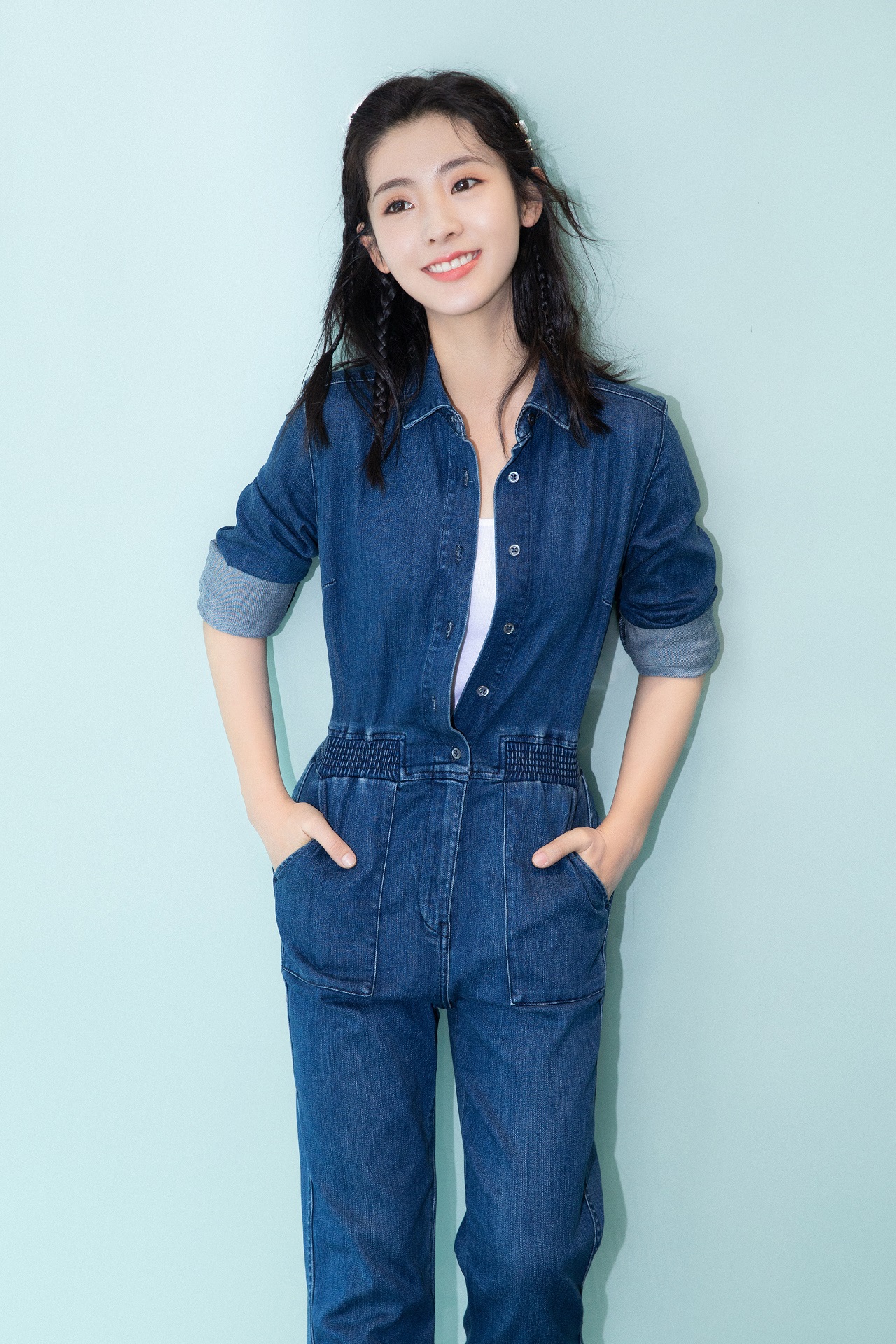 邢菲我家那小子暖心探访流浪狗展综艺感首曝择偶标准