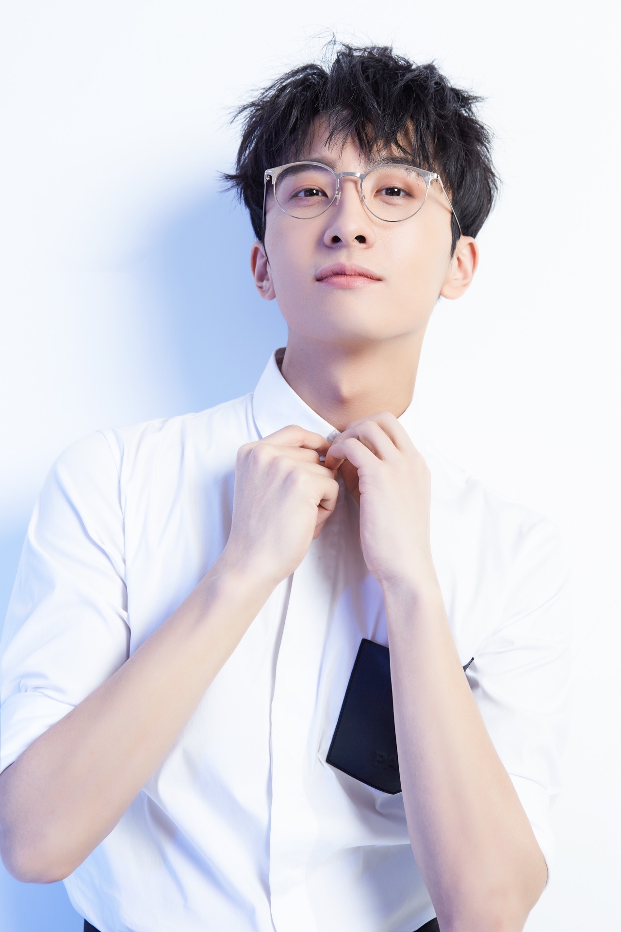 牛骏峰《二十不惑》官宣海报 北京小爷形象首曝光|二