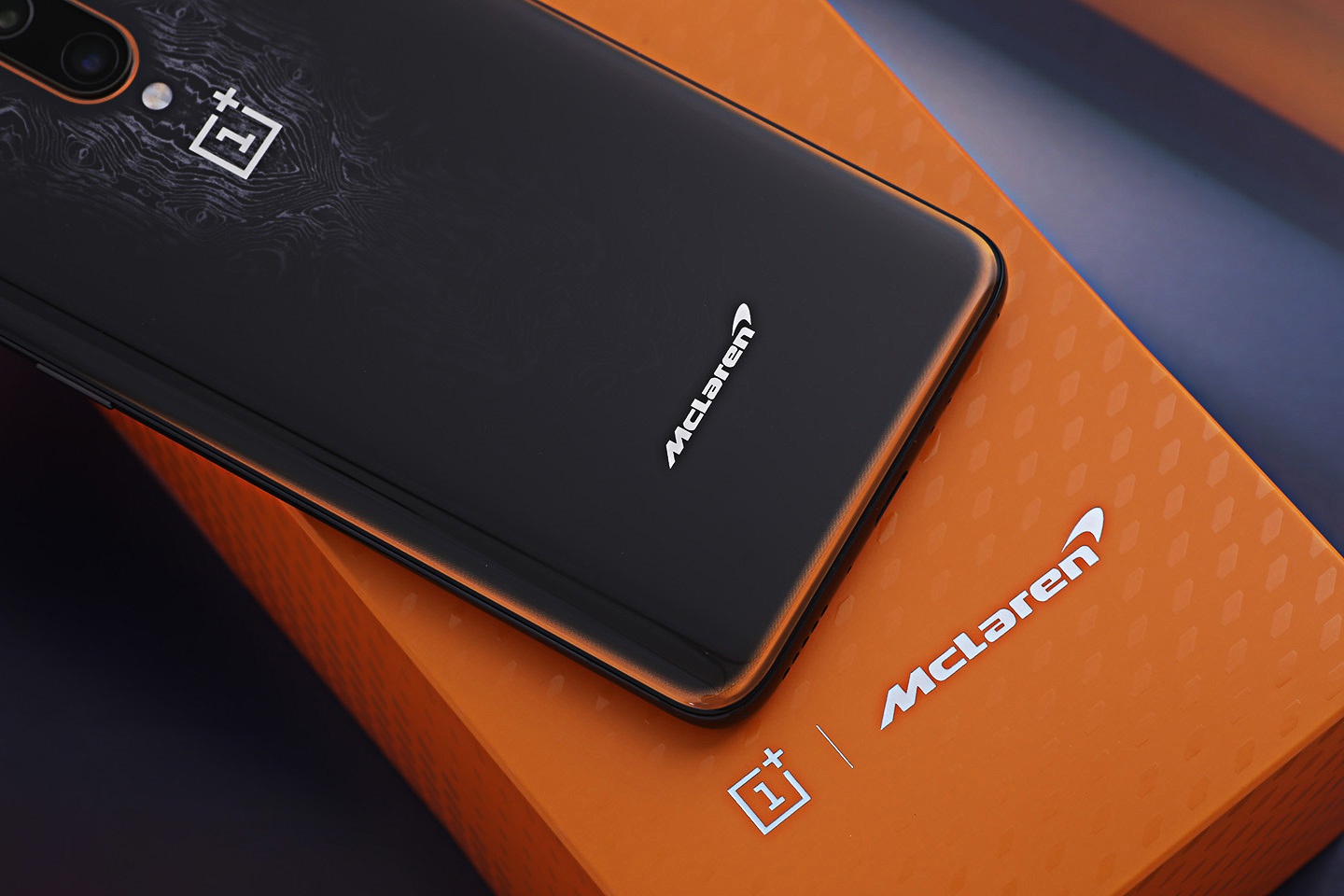 一加7t pro迈凯伦版图赏:握在手中的"速度与激情"|速度与激情|迈凯伦