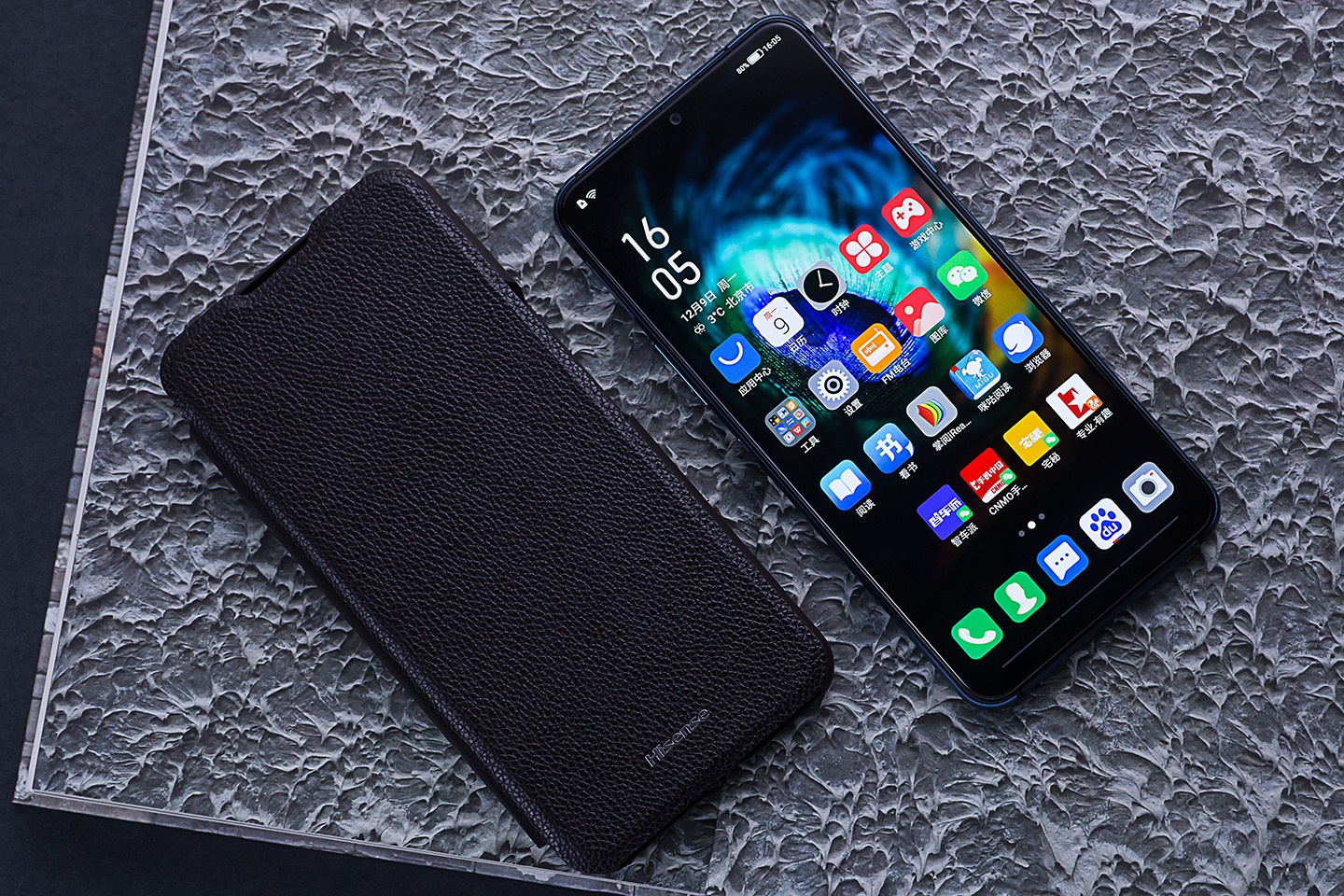 海信双屏阅读手机a6l图赏:极度舒适的深度阅读体验__财经头条