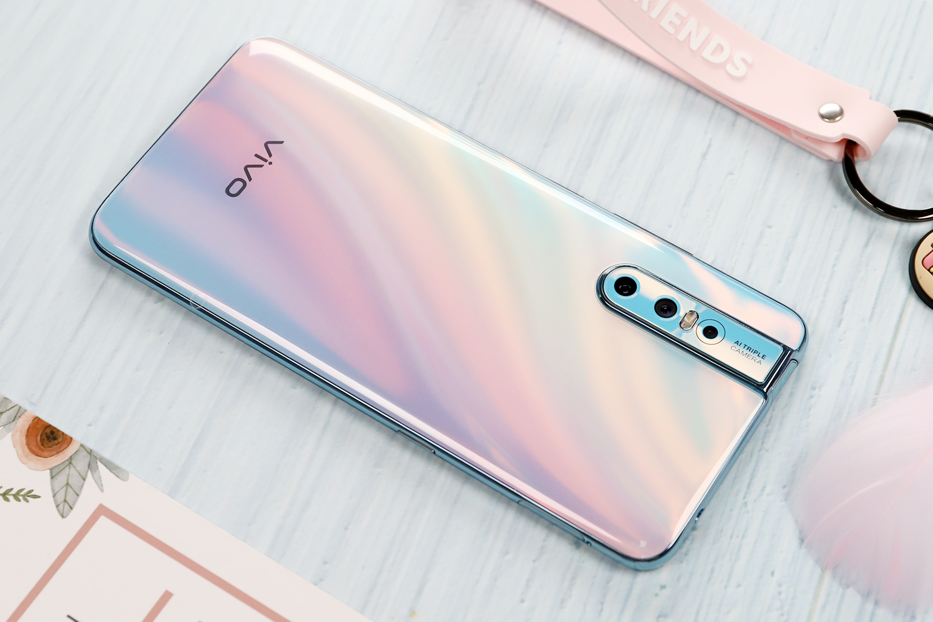 零界全面屏3200万像素升降自拍vivos1pro仲夏梦图赏