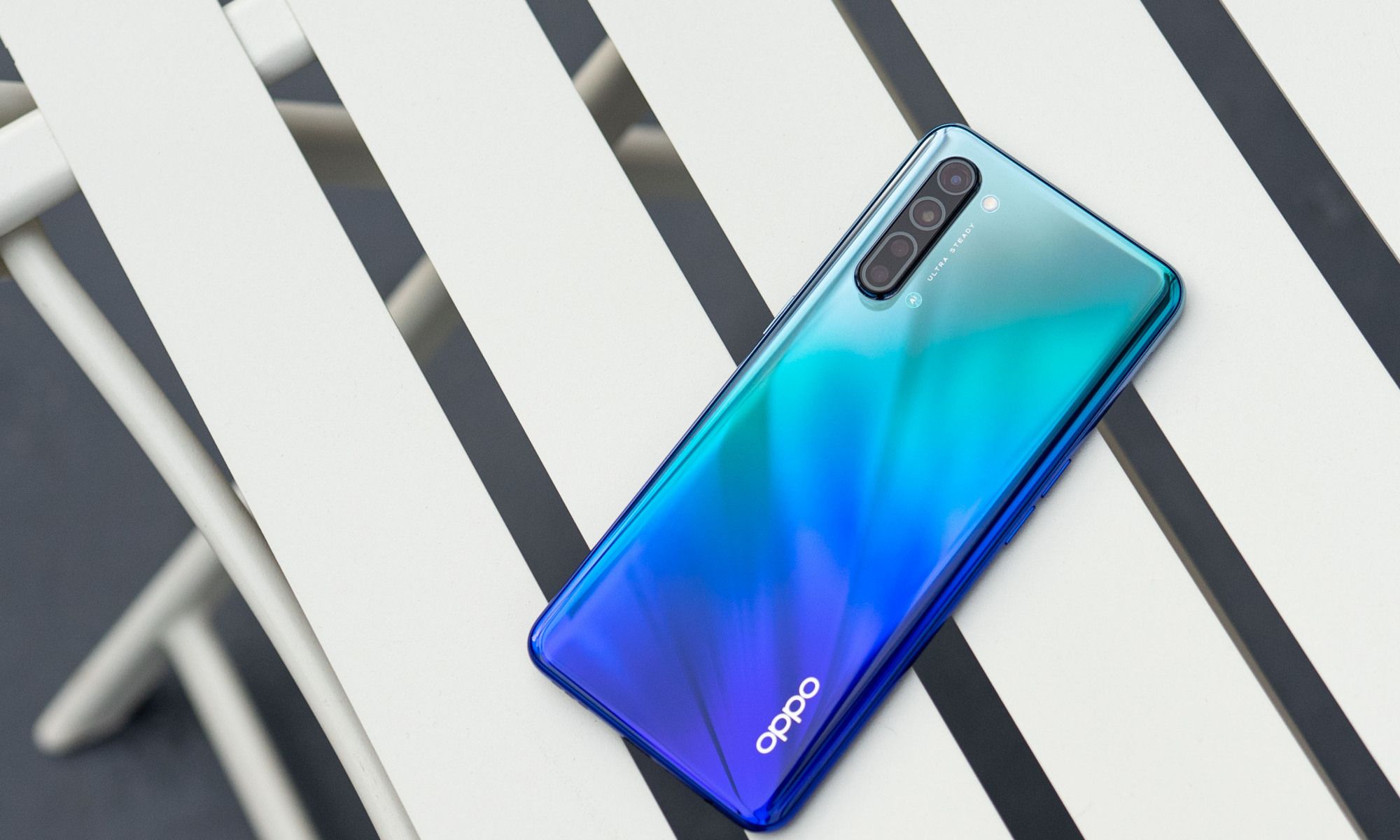 oppo reno3图赏:3d双曲面搭配7.96mm机身,这颜值到底值几分?
