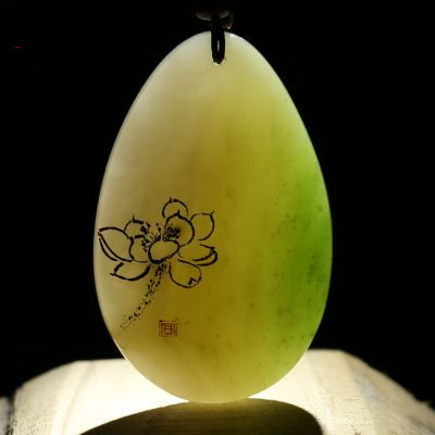 一空说玉:唯美的邂逅——莲花遇上和田玉竟有这样的寓意