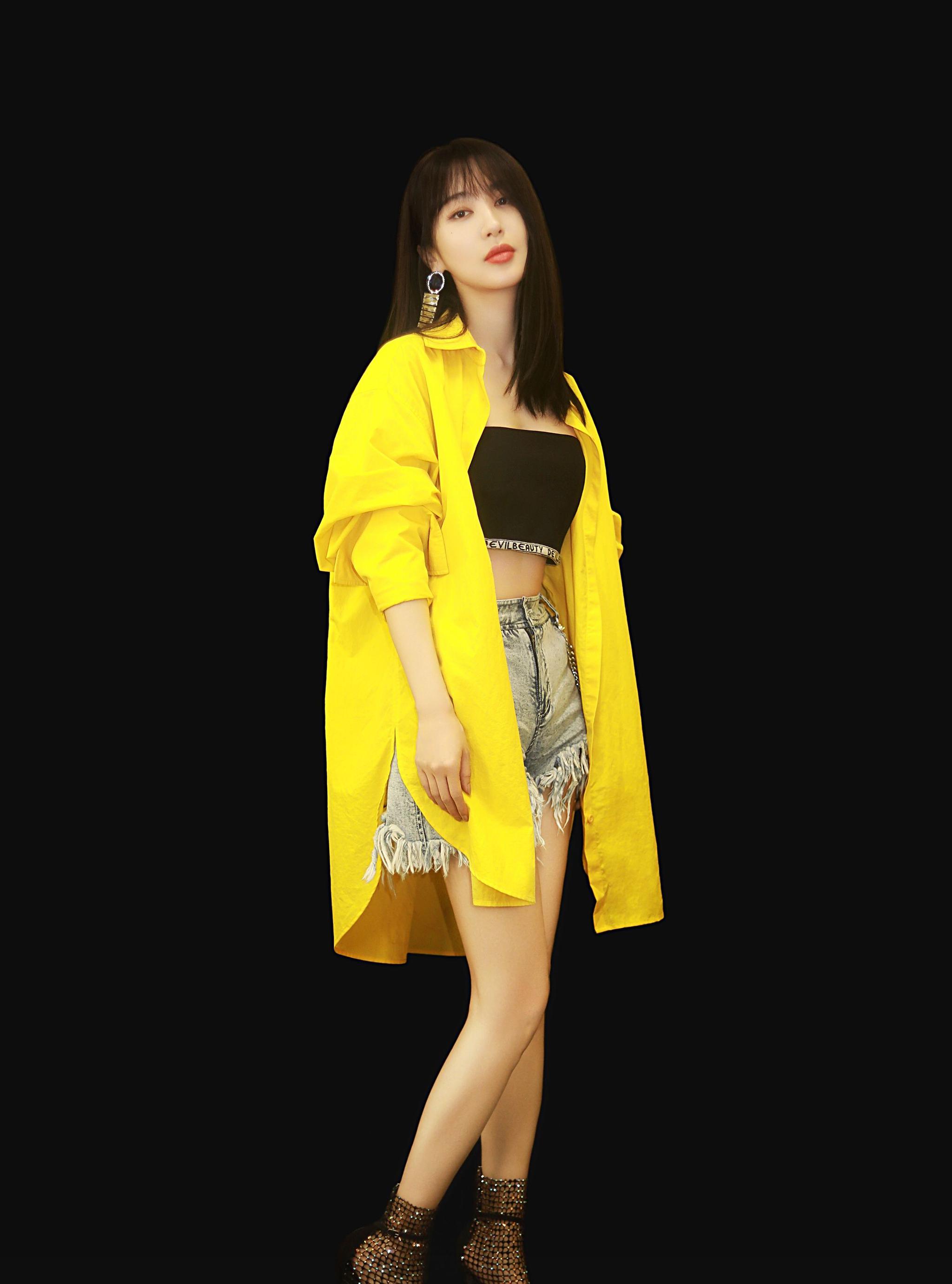 身材超棒 美如西施——李菲儿最新微博靓照