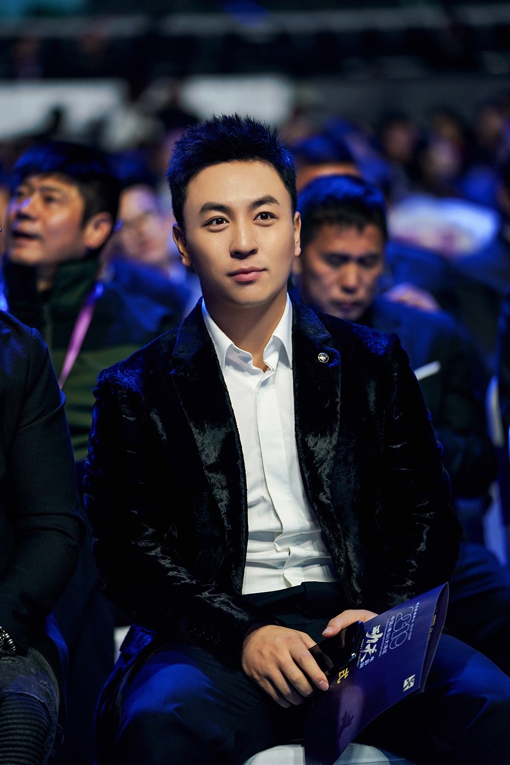    近日,青年动作演员释小龙受邀