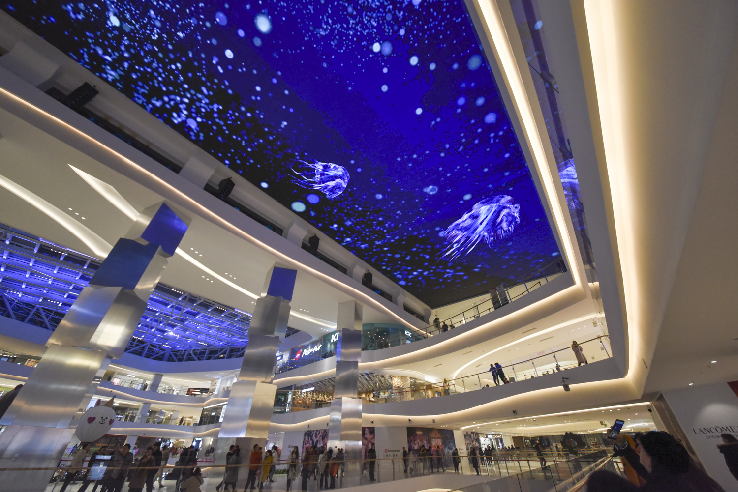 西安大雁塔旁新建商场巨型led天幕如造梦空间|天幕|大雁塔|商场_新浪