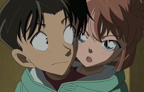 灰原哀亲密接触过的4人,柯南姿势狼狈,琴酒脑中这一幕太辣眼!