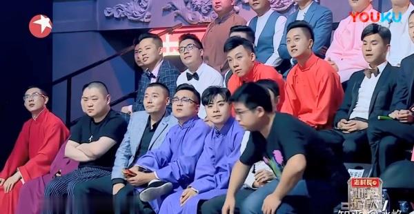 如何对比评价金岩和郭德纲的两版《揭瓦》