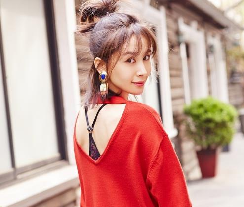 王子文时尚气质,梳起丸子头少女味十足_高清图集_新浪网
