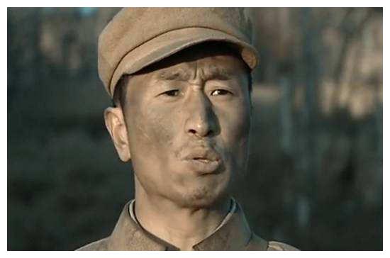 《亮剑》段鹏最后是副团级干部,再想升官很难,原因其实很简单